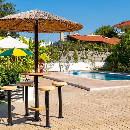 Rea Luxury 5 Bdrs With Swimming Pool Вилла *