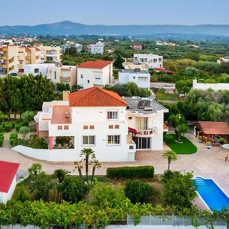 Rea Luxury 5 Bdrs With Swimming Pool * Кремасти