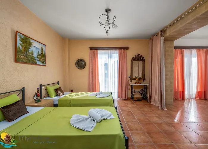 Rea Luxury 5 Bdrs With Swimming Pool