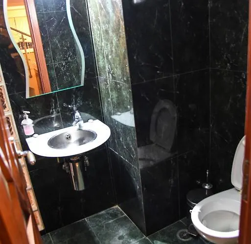 Rea Luxury 5 Bdrs With Swimming Pool * Кремасти