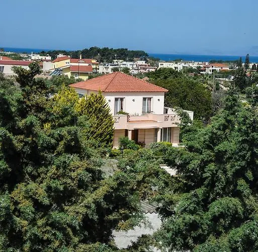 Rea Luxury 5 Bdrs With Swimming Pool * Кремасти