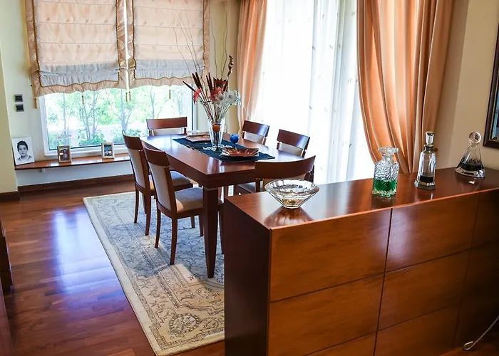 Rea Luxury 5 Bdrs With Swimming Pool *