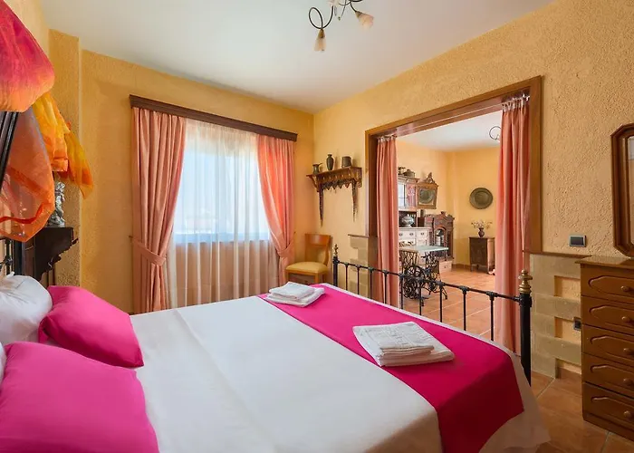 Вилла Rea Luxury 5 Bdrs With Swimming Pool *