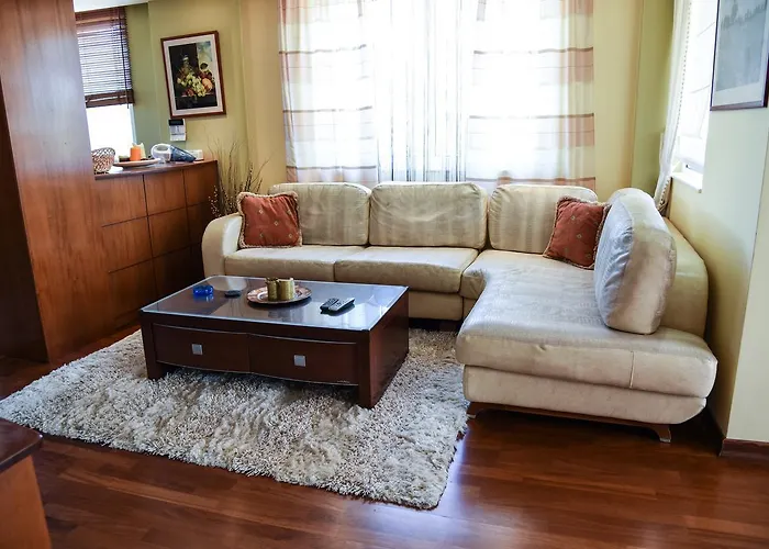 Rea Luxury 5 Bdrs With Swimming Pool * Кремасти