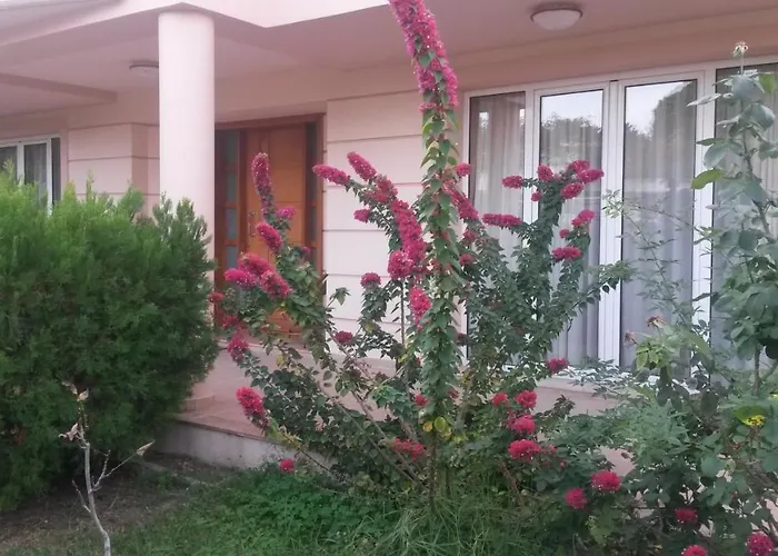 Вилла Rea Luxury 5 Bdrs With Swimming Pool Кремасти