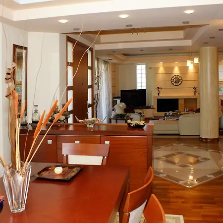 Rea Luxury 5 Bdrs With Swimming Pool *