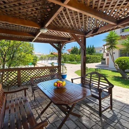 Rea Luxury 5 Bdrs With Swimming Pool
