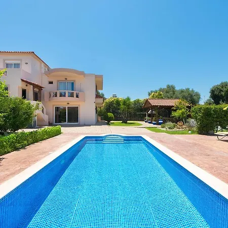 Rea Luxury 5 Bdrs With Swimming Pool